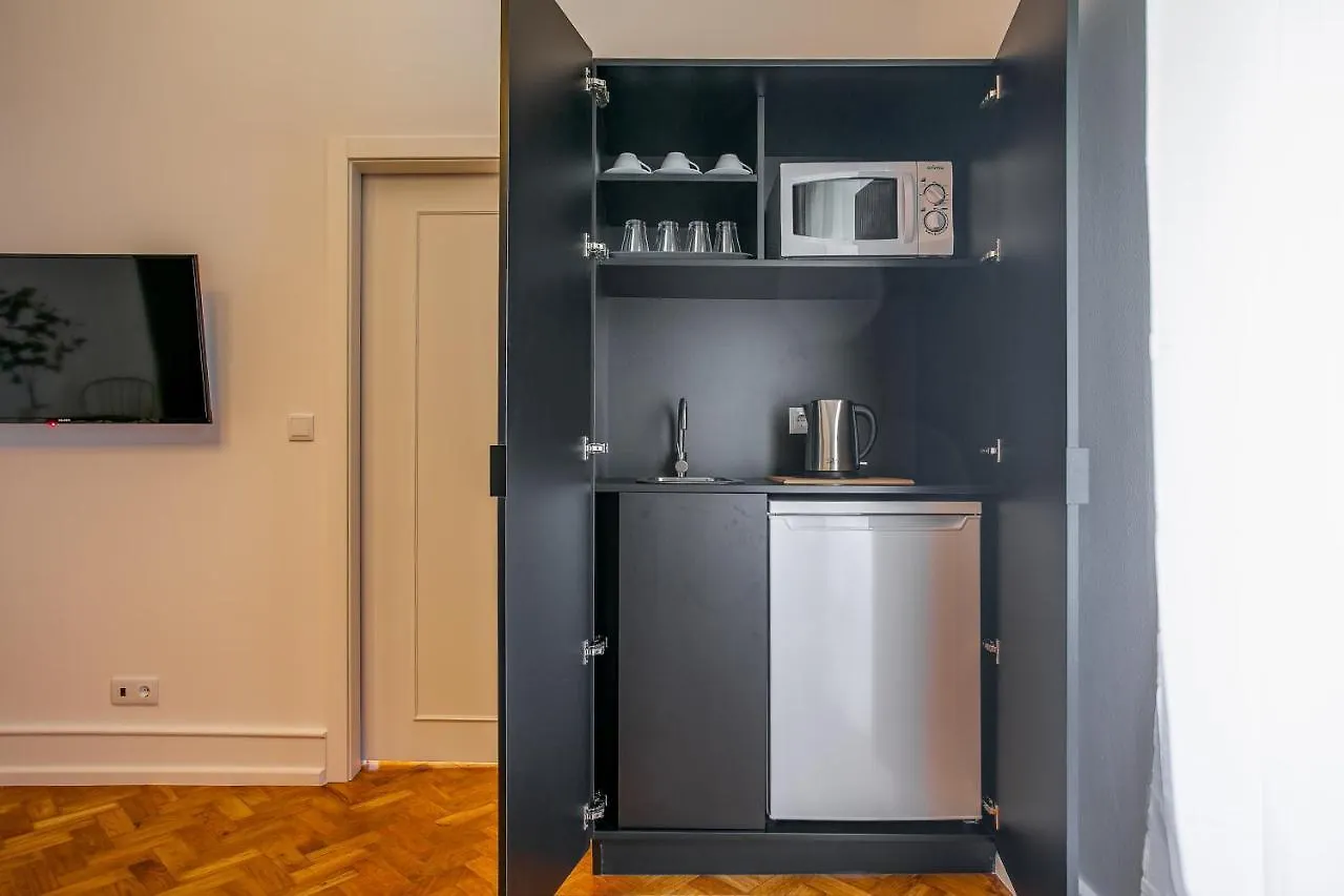 Home Out Rooms & Apartments