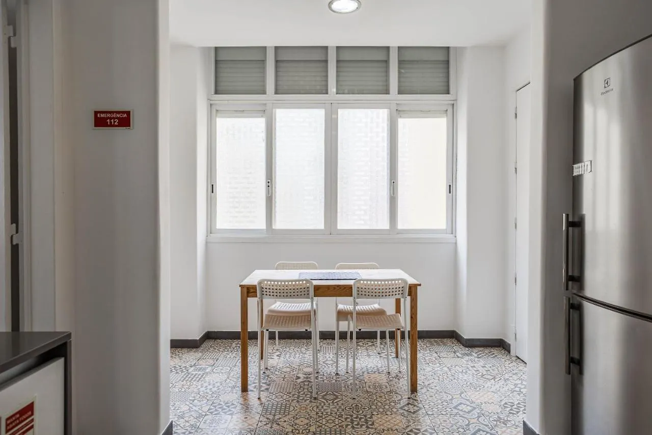 Home Out Rooms & Apartments