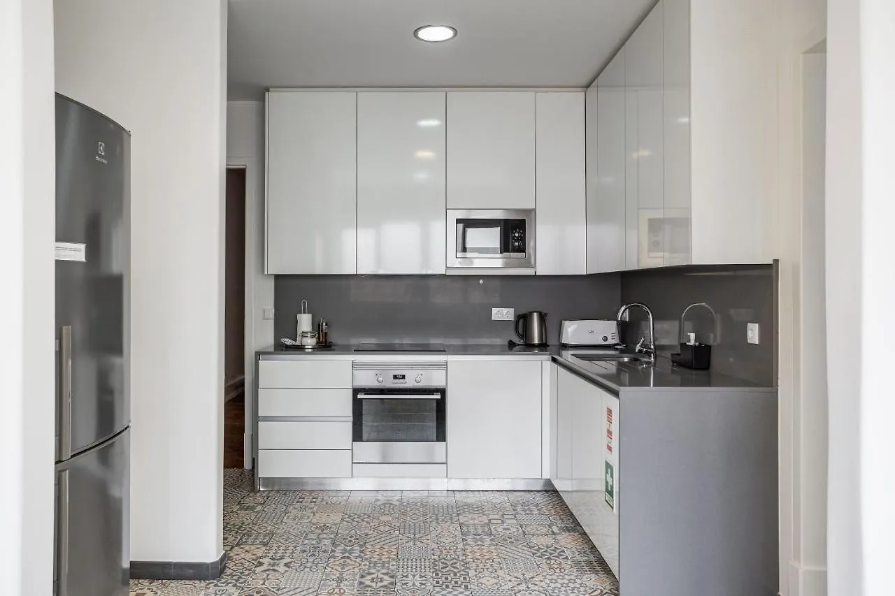 Home Out Rooms & Apartments