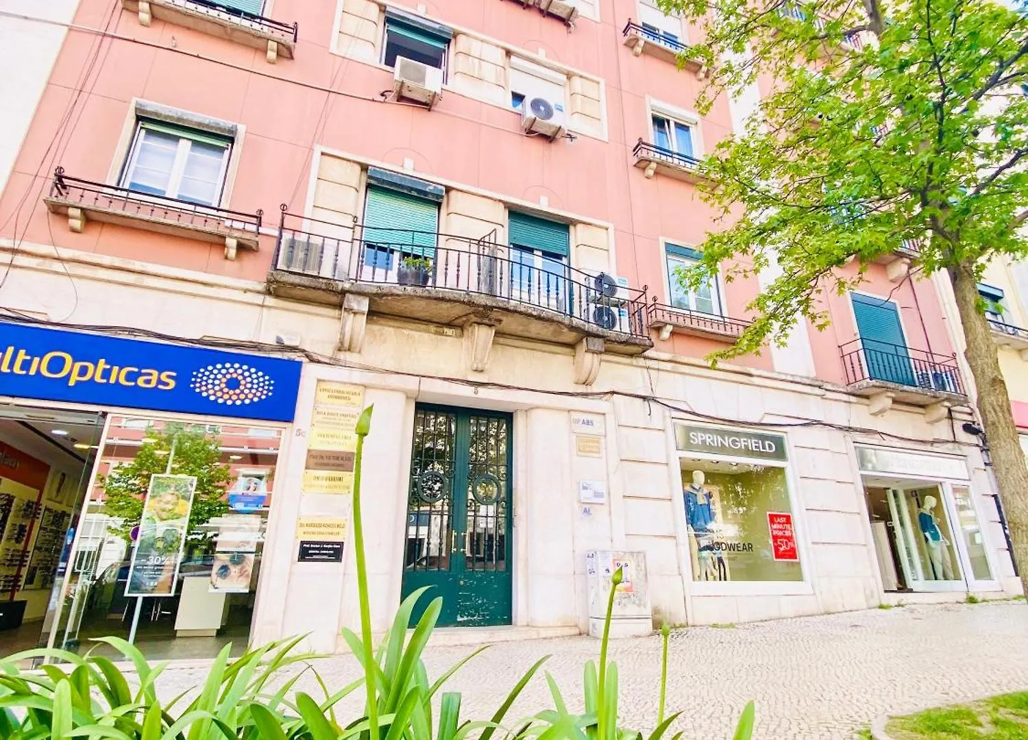 Home Out Rooms & Apartments Lizbona Portugalia