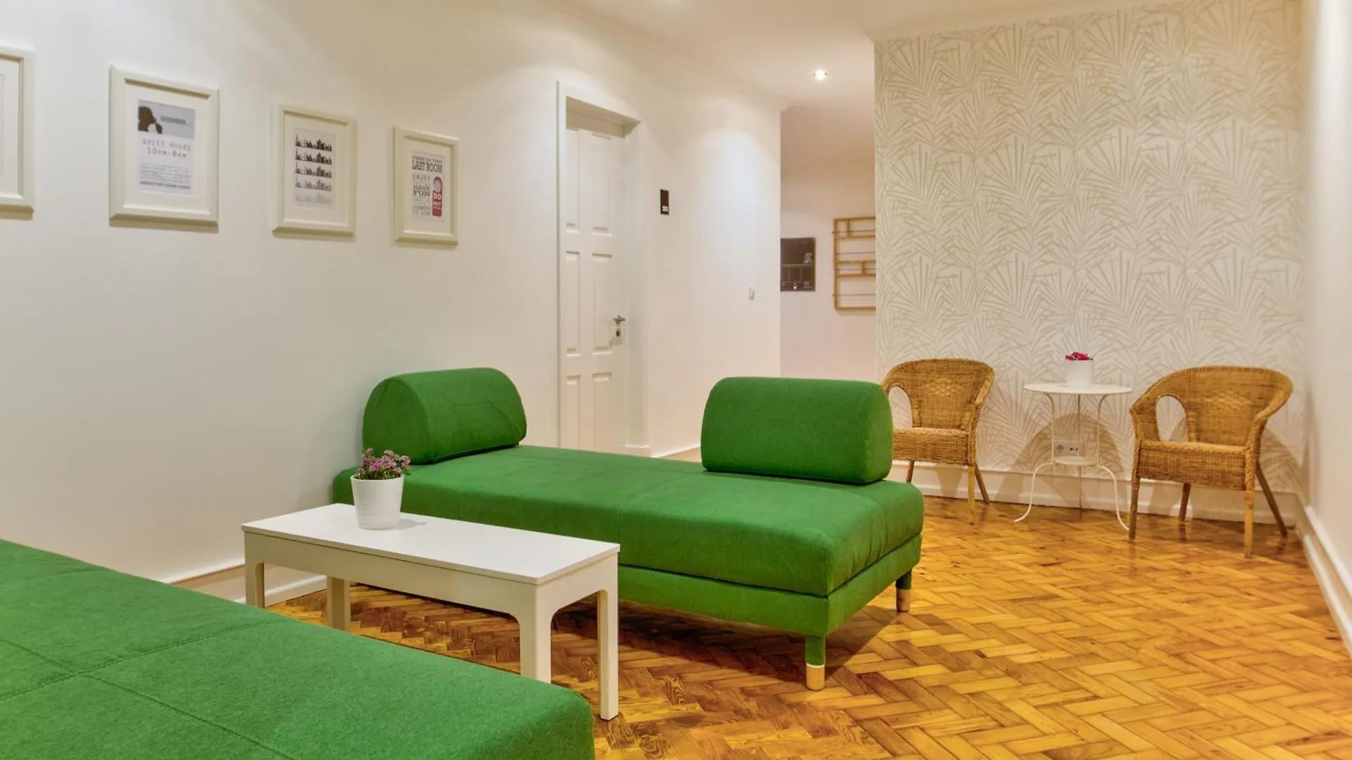 Home Out Rooms & Apartments