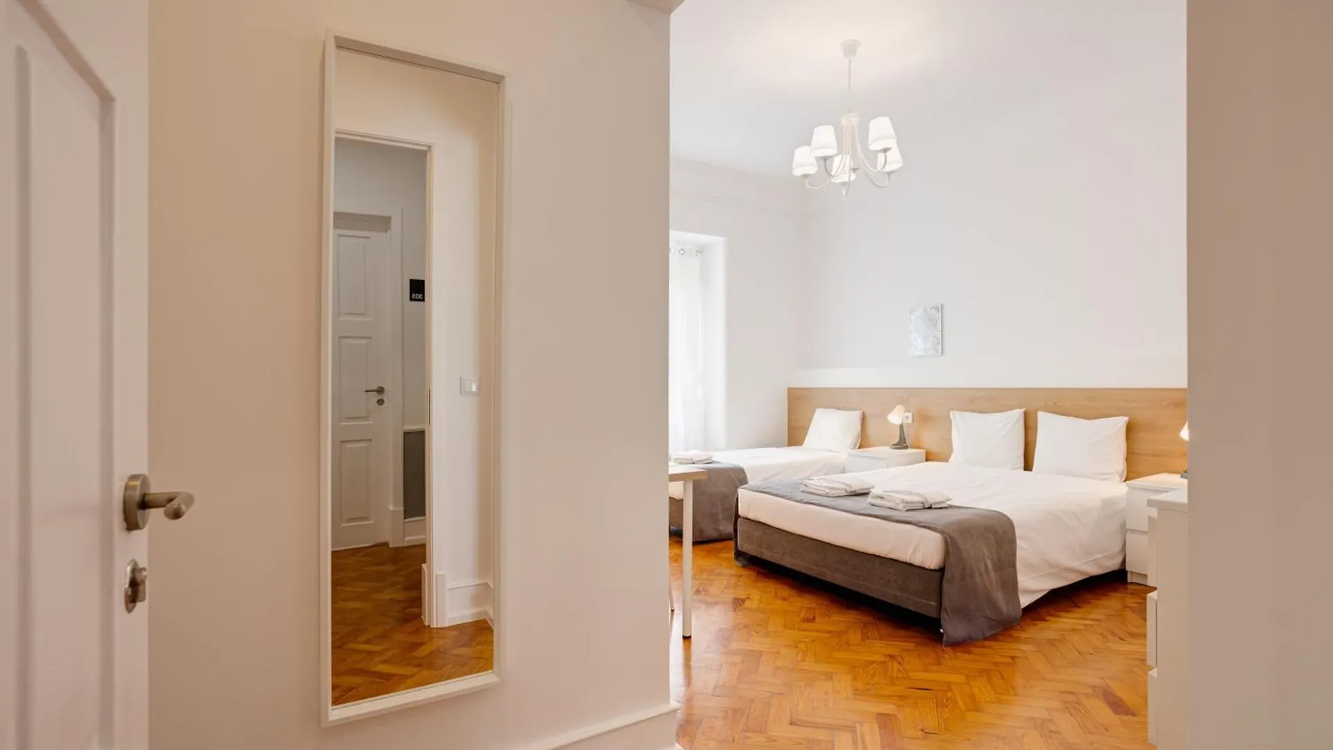 Home Out Rooms & Apartments Lizbona Portugalia
