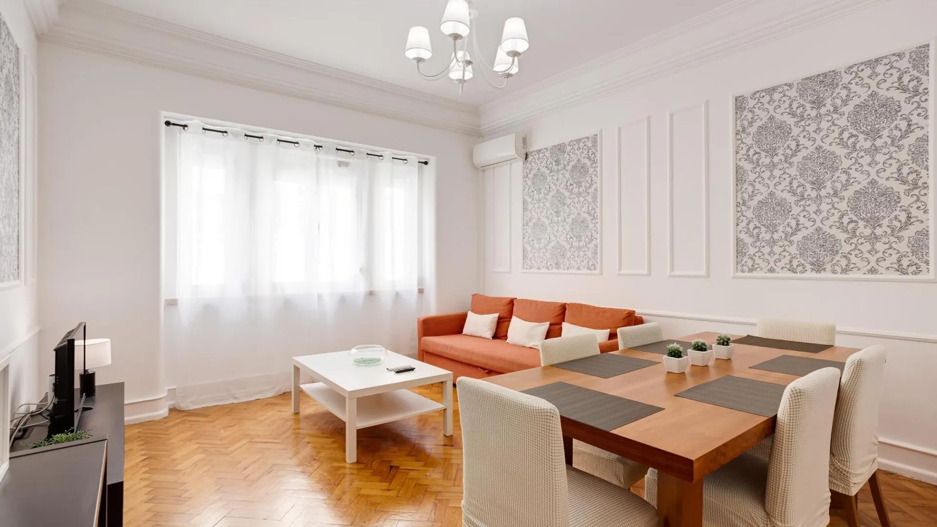 Home Out Rooms & Apartments Portugal