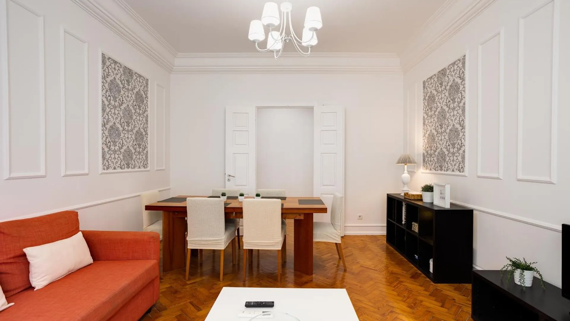 Home Out Rooms & Apartments Portugal