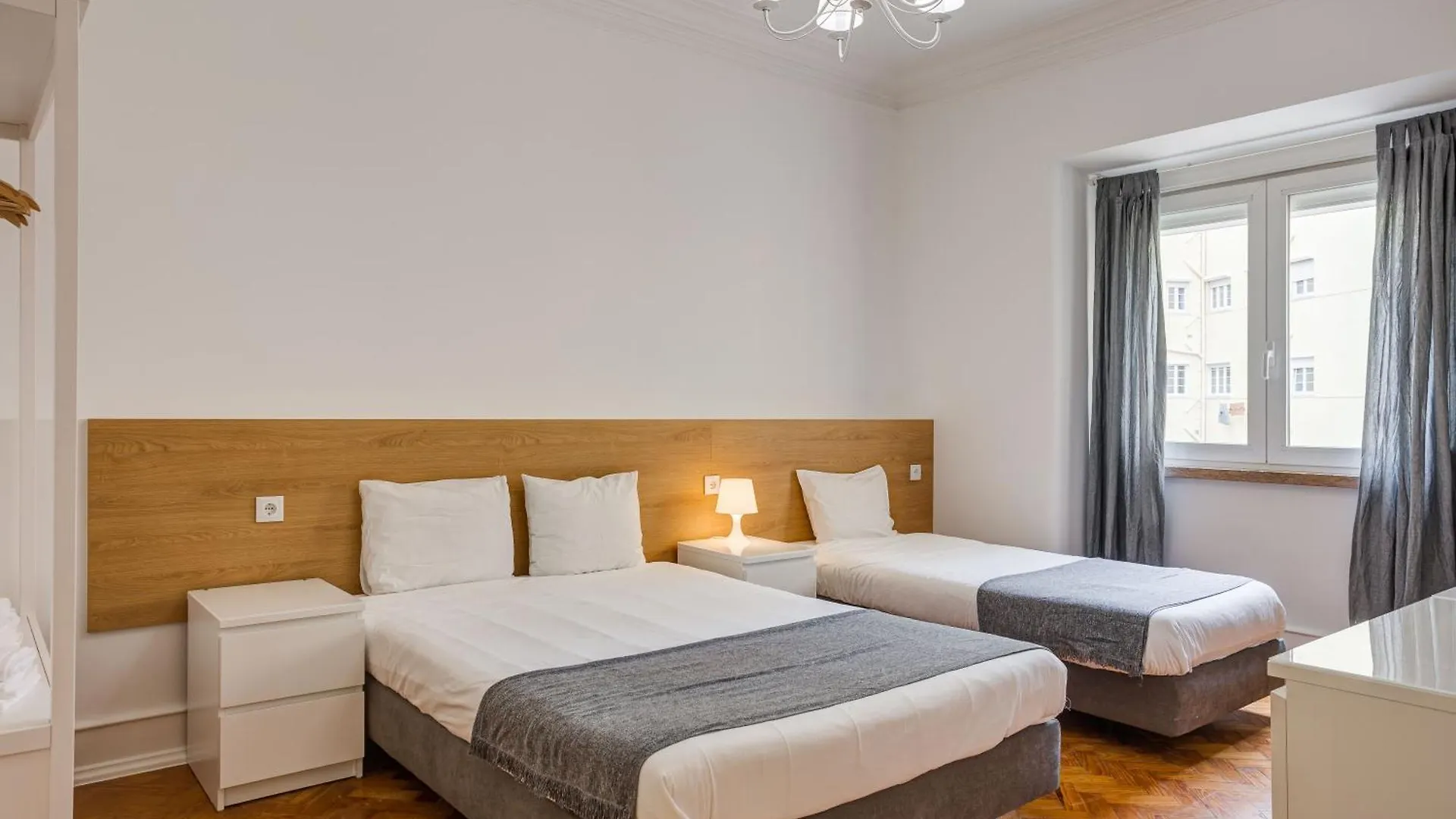 Home Out Rooms & Apartments 0*, Lisbon