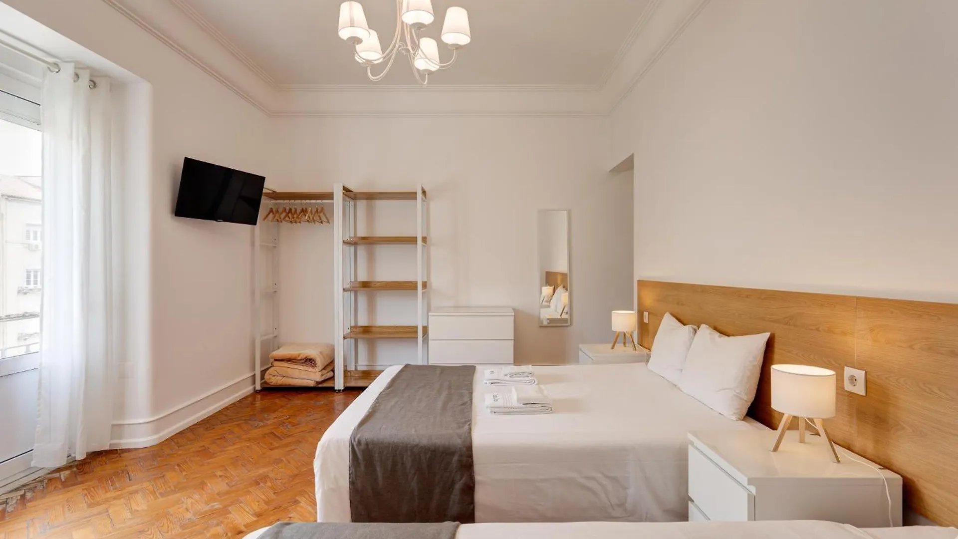 Home Out Rooms & Apartments