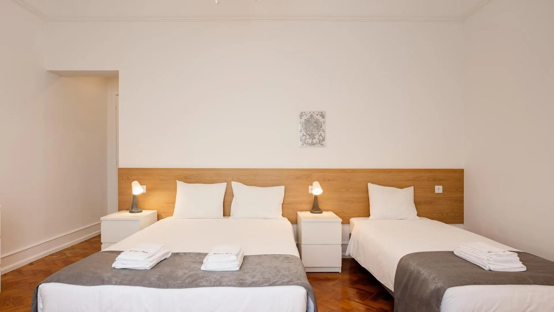 Home Out Rooms & Apartments Portugal