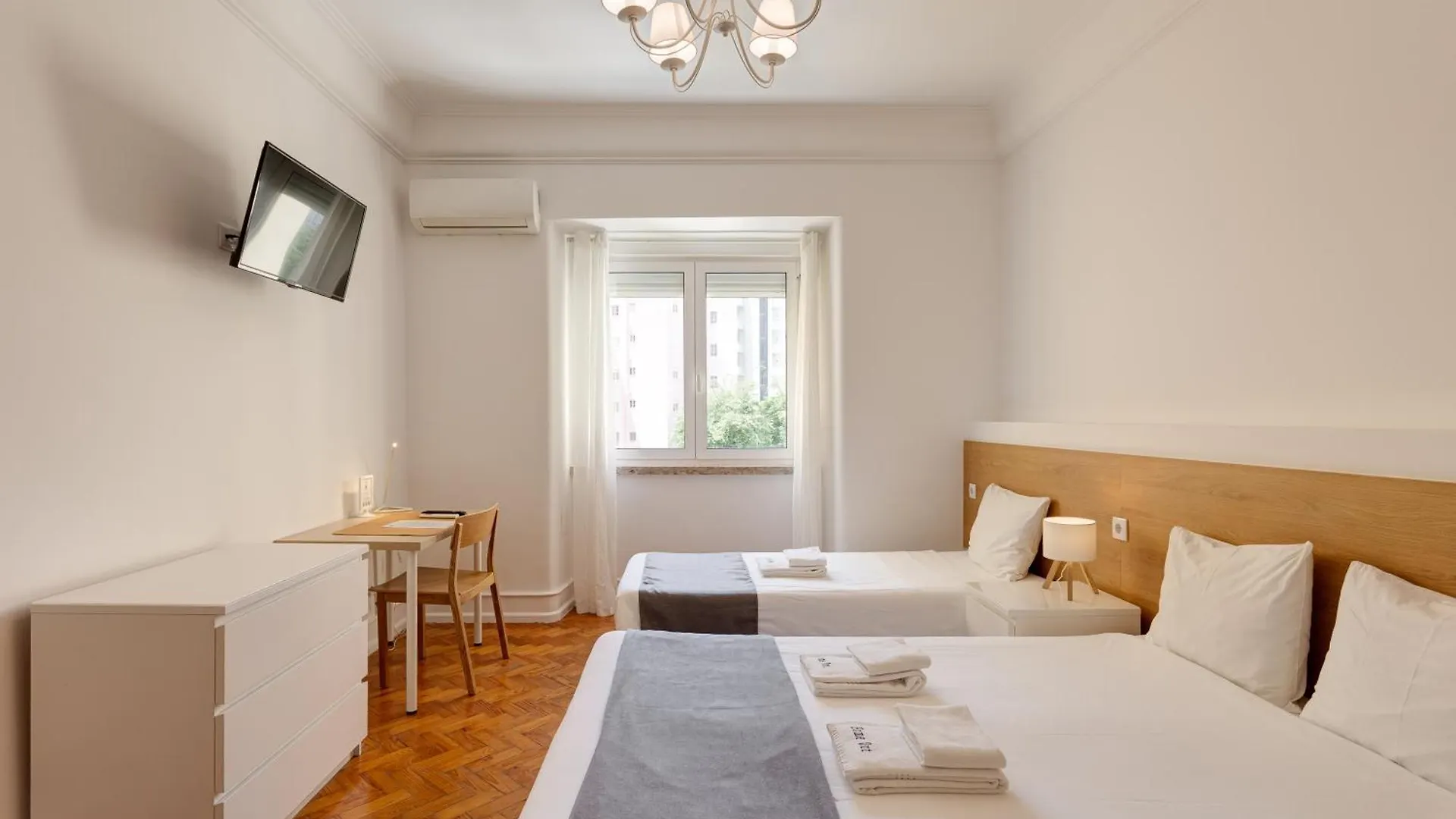 Home Out Rooms & Apartments