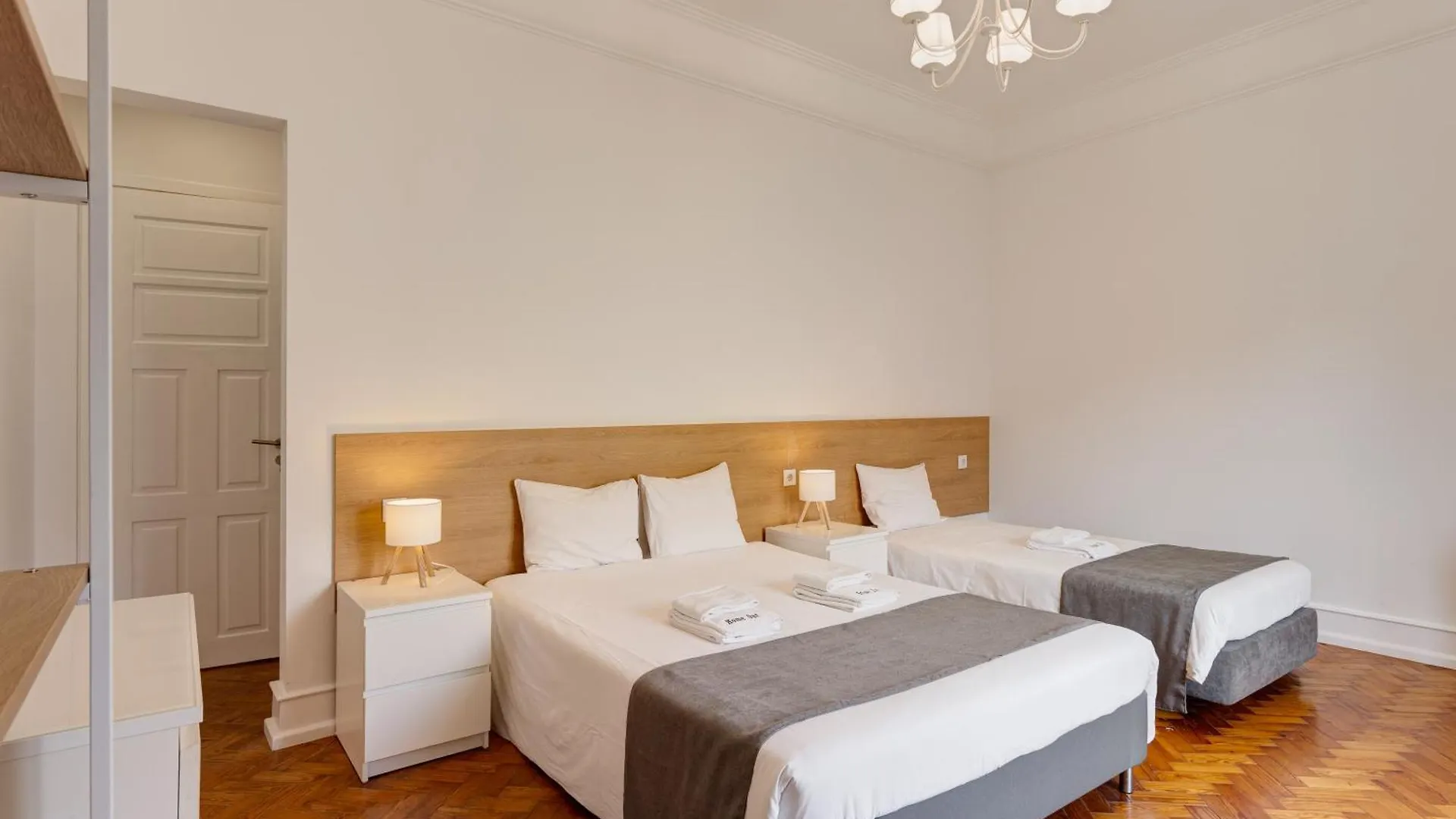 Home Out Rooms & Apartments Portugal