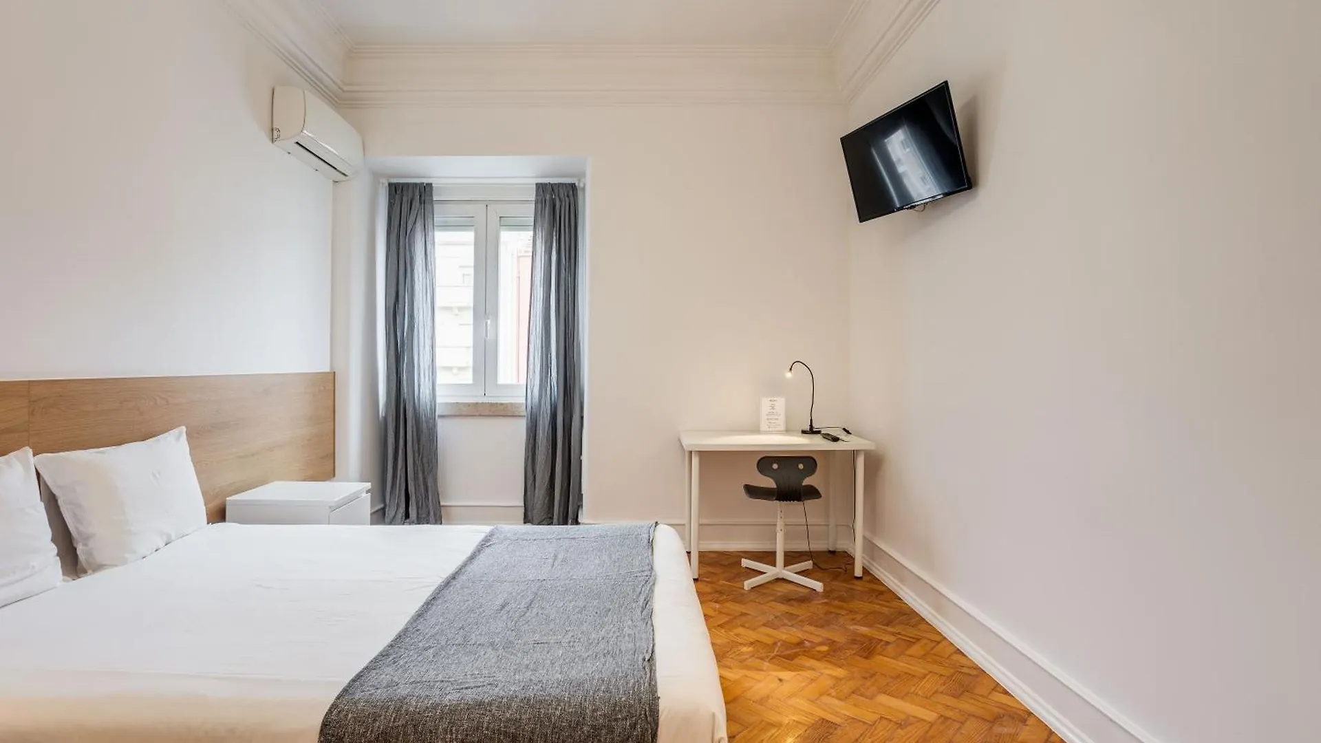 Home Out Rooms & Apartments