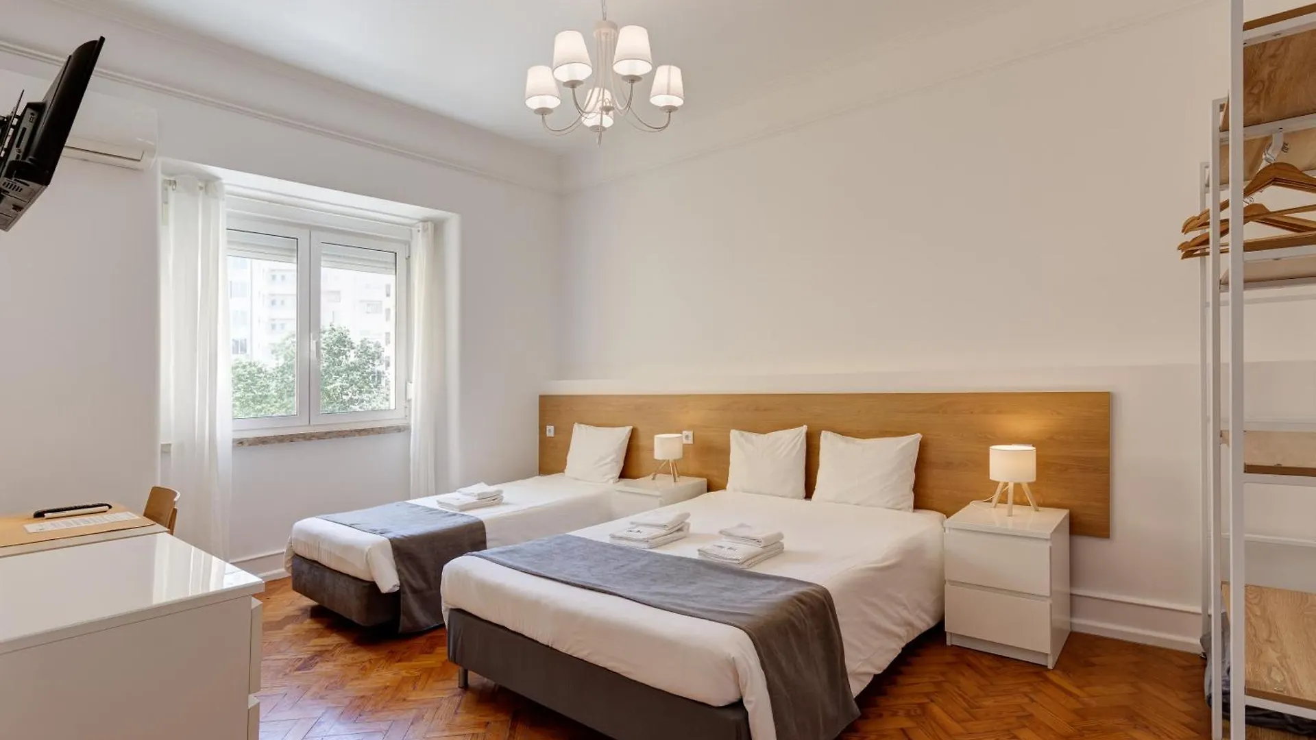 Home Out Rooms & Apartments