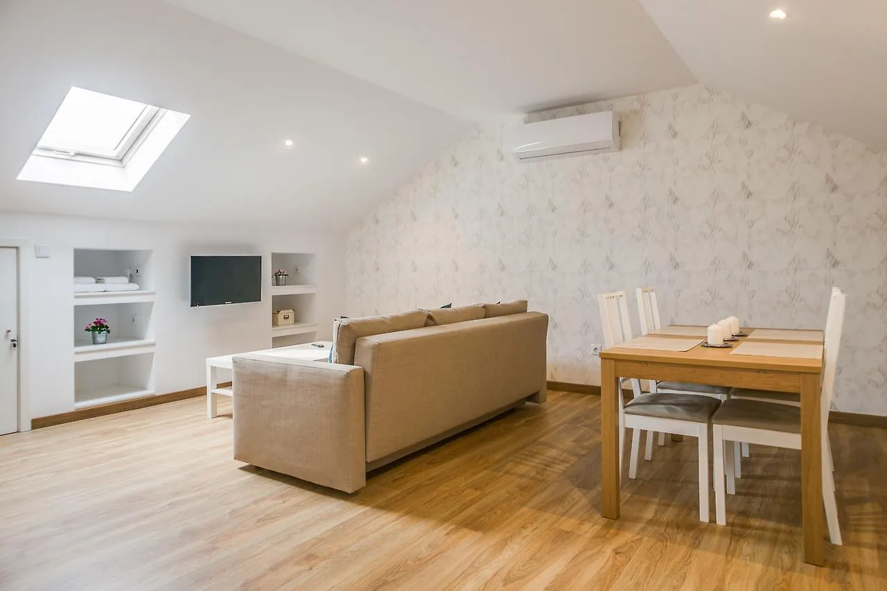Home Out Rooms & Apartments