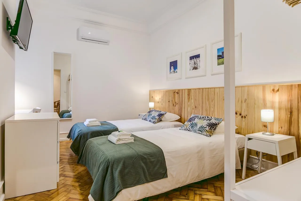 Home Out Rooms & Apartments 0*, Lisbon