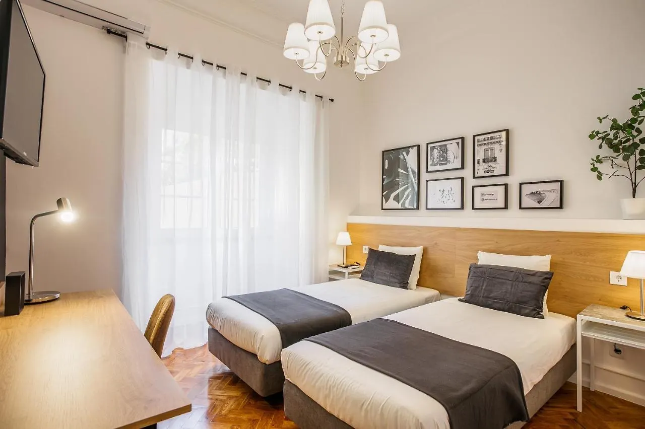 Home Out Rooms & Apartments Лиссабон