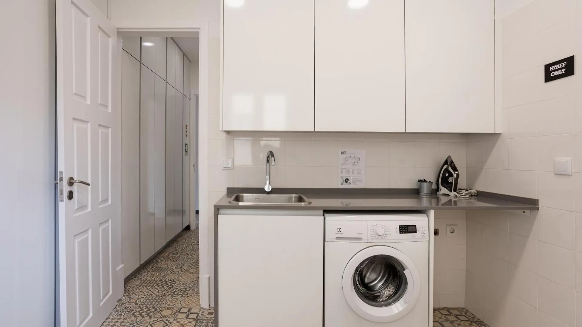 Home Out Rooms & Apartments Lisbona